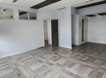 Oficina comercial · 55m² · 2 Ambientes · 1 Cochera · Venta de Oficina de 55 m² en Polo I