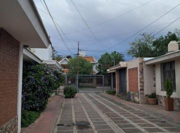 Casa de 5 ambientes, Dorrego · Casa en Dorrego en Alquiler Permanente