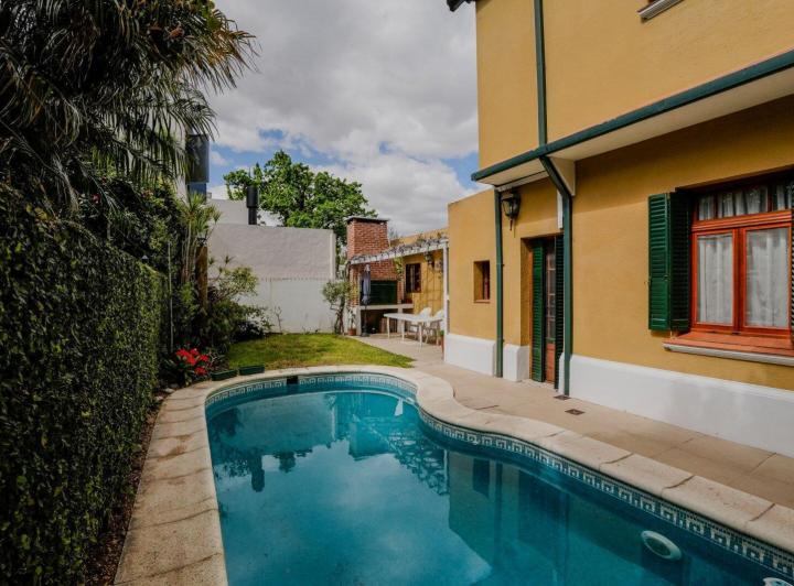 Casa · 258m² · 5 Ambientes · 1 Cochera