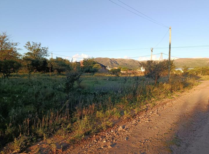 Terreno · 909m²