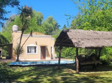 Casa · 1000m² · 3 Ambientes · 1 Cochera · Venta Oportunidad Apto Crédito Casa 3 Ambientes con Piscina en Parque Exaltacion