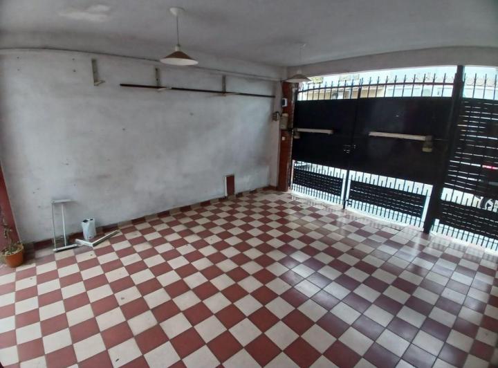 Casa · 190m² · 5 Ambientes · 1 Cochera