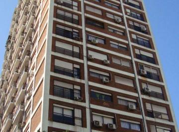 Departamento de 2 ambientes, Balvanera · Av Rivadavia y Junin, Excel. 2 Amb. 10° Lat. 51 m, Impecable, Vigil. Coc. Lav