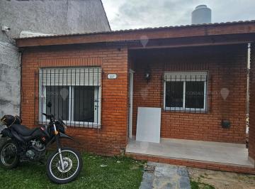 Casa · 105m² · 5 Ambientes · 1 Cochera · Casa Chalet en Venta en Ingeniero Maschwitz, Escobar, G. B. a. Zona Norte