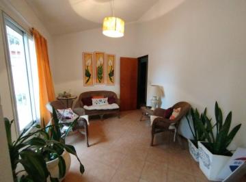 Casa · 85m² · 6 Ambientes · 1 Cochera · Casa 4 Dorm. Colonia Tirolesa Venta