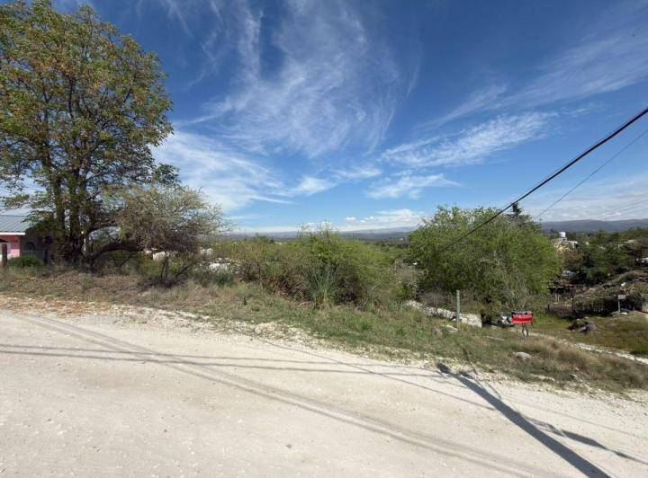 Terreno · 843m²