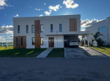 Casa de 5 ambientes, San Vicente · Venta Casa a La Laguna en Cruz del Sur 4 Dorm. Canning