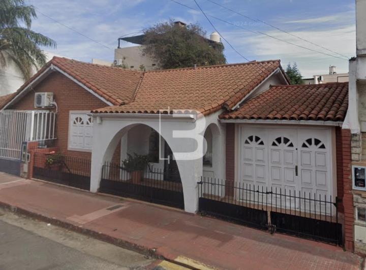 Casa · 100m² · 3 Ambientes · 1 Cochera