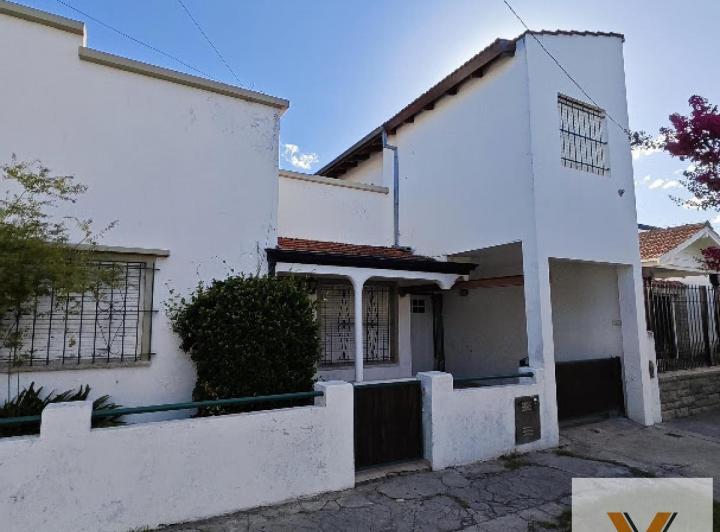 Casa · 199m² · 6 Ambientes