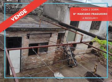 Casa · 170m² · 2 Dormitorios · 1 Cochera · Casa en Venta a Reciclar. 2 Dorm. B° Mariano Fragueiro. C/escritura!