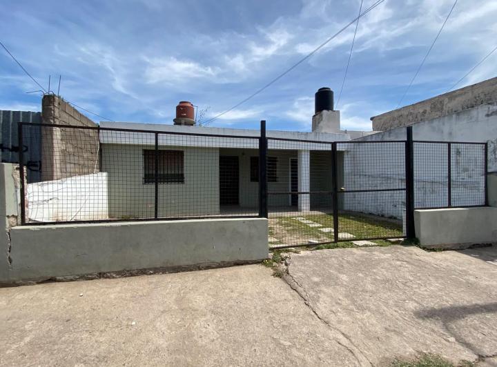Casa · 90m² · 4 Ambientes · 1 Cochera