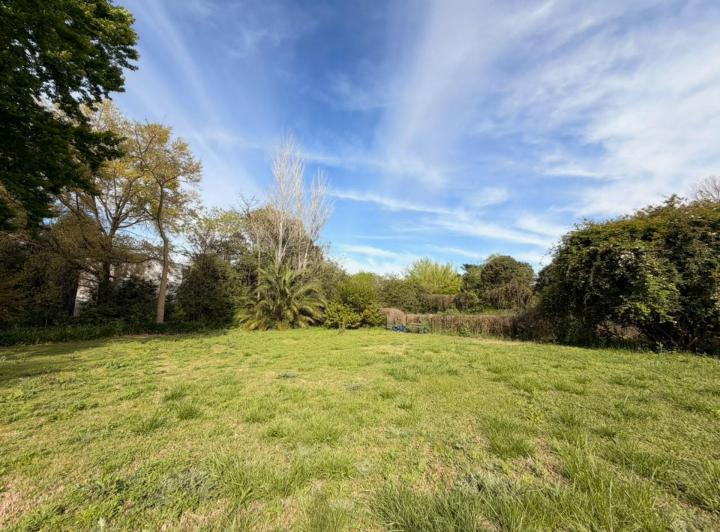 Terreno · 1350m²