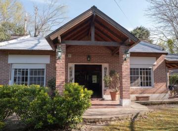 Casa · 143m² · 4 Ambientes · 1 Cochera · Venta Casa 4 Ambientes Country El Moro Marcos Paz