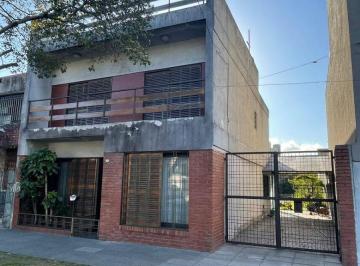 Casa de 5 ambientes, La Matanza · Casa en Venta Sobre La Calle Comisionado Indart 2761, en Pleno Centro de San Justo.