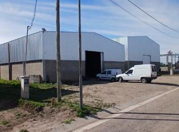 Depósito · 700m² · 1 Ambiente · Galpon en Venta de 700 m² - Terreno de 1590 m² - Parque Industrial Punto 53 - Unquillo - Escucha Ofe
