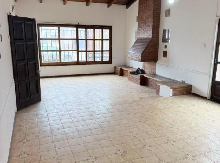Casa · 120m² · 5 Ambientes · 1 Cochera