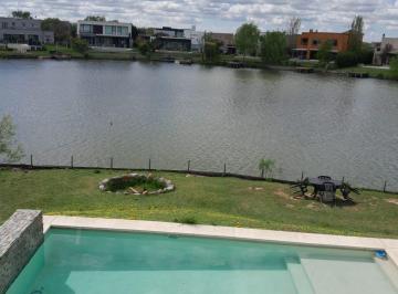 Casa de 5 ambientes, Escobar · Casa Sobre Lote de 800 m² con 3 Dorm. en Venta en El Cantón Norte
