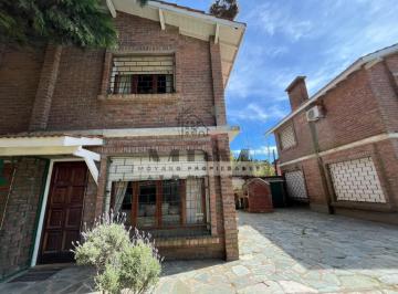 Departamento · 75m² · 3 Ambientes · Duplex de 3 Ambientes en Complejo - Estacionamiento y Parrilla