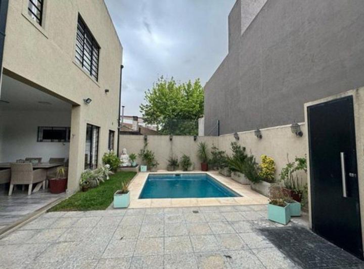 Casa · 175m² · 4 Ambientes · 1 Cochera