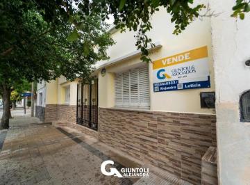 Casa de 6 ambientes, Córdoba · Venta Casa en Barrio Yofre, 2 Dorm. (Sin Cochera)