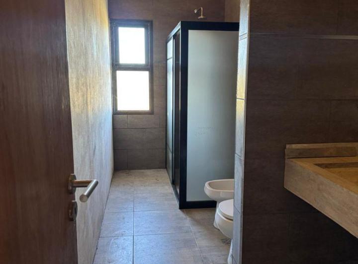 Casa · 96m² · 2 Ambientes · 1 Cochera