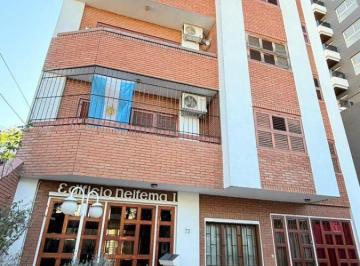 Departamento de 3 ambientes, Villa Carlos Paz · Departamento de 72 m² con 2 Dorm. y Cochera en Venta en Pleno Centro de Villa Carlos Paz