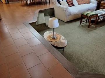 Casa · 170m² · 5 Ambientes · Villa Real. Tinogasta Al 5900 Casa 4 Amb. + Pleta S/lo