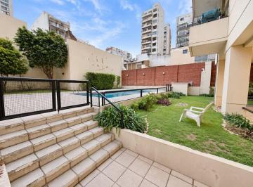 Departamento de 2 ambientes, Parque Chacabuco · Excelente 2 Amb Super Luminoso! Edificio con Espacio Libre y Piscina. Excelente Ubicación y Estado!