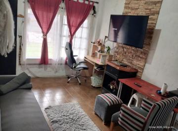 PH · 69m² · 3 Ambientes · 1 Cochera · Venta de Casa Tipo PH Al Frente, Quilmes Oeste