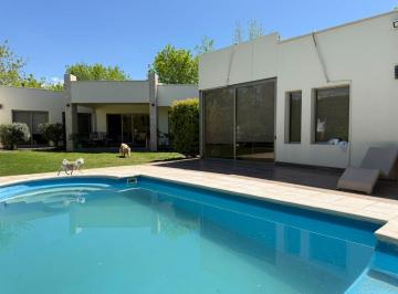 Casa de 8 ambientes, San Francisco del Monte · Fabulosa Casa/ B° Las Marías (Privilegiado Punto de Guaymallén).