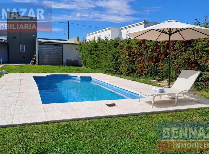 Casa · 800ha · 3 Ambientes · 2 Cocheras