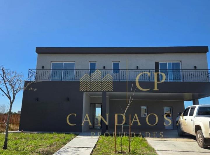 Casa · 335m² · 5 Ambientes · 2 Cocheras