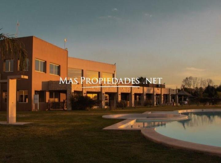 Terreno · 733m²