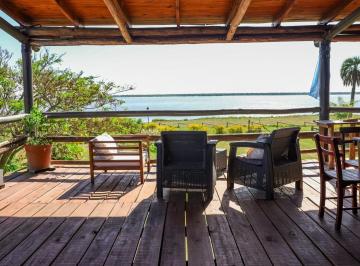 Hotel · 134m² · 6 Ambientes · 6 Cocheras · Hosteria en Venta Frente Al Rio Parana en Pcia. de Corrientes