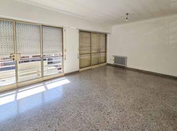 Imagen 1 - Casa de 3 dormitorios  en planta alta, ubicada en barrio Abasto. Apto crédito. - · Casa de 3 Dorm. en Planta Alta, Ubicada en Barrio Abasto. Apto Crédito.