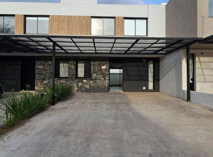 Casa · 180m² · 5 Ambientes · 2 Cocheras