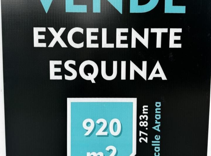 Terreno · 920m²