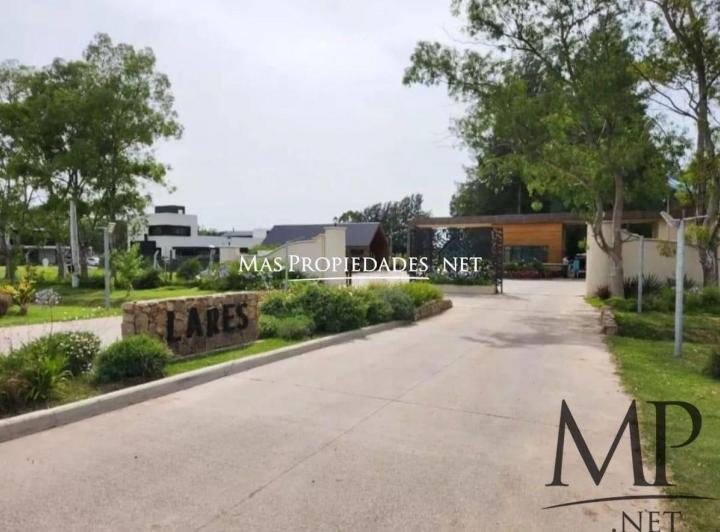 Terreno · 600m²