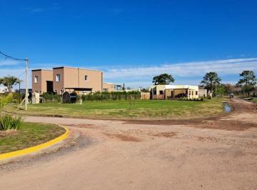 Terreno , Escobar · Lote Central, de 757 m². en Esquina Muy Próximo a La Laguna.