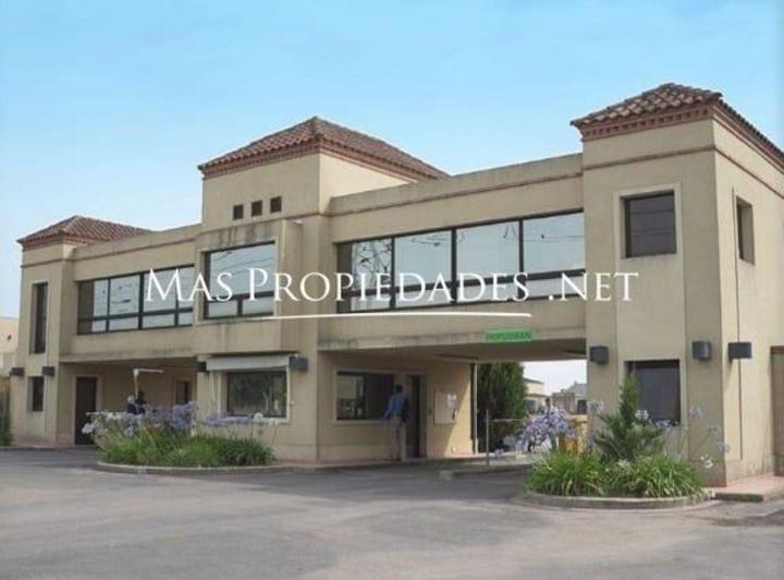 Terreno · 904m²