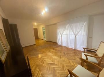 Departamento · 63m² · 3 Ambientes · 1 Cochera · Departamento 3 Amb. en Venta en Flores con Cochera