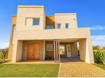 Casa de 4 ambientes, La Plata · Venta Casa en Haras del Sur III 3 Dorm. Brandsen