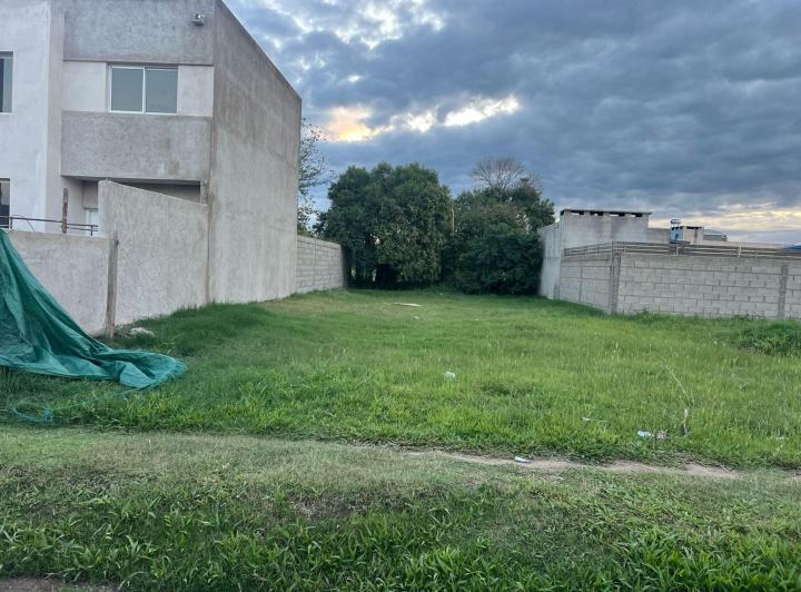 Terreno · 250m²