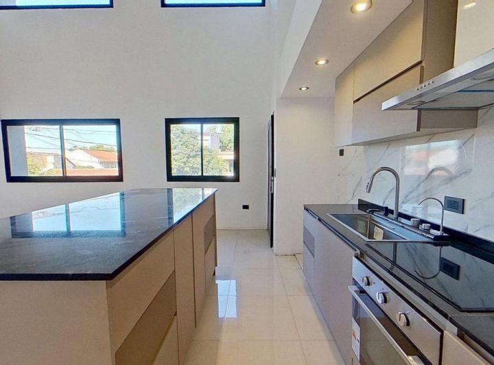 PH · 77m² · 3 Ambientes · 2 Cocheras