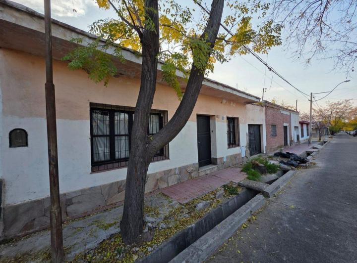 Casa · 115m² · 4 Ambientes · 1 Cochera