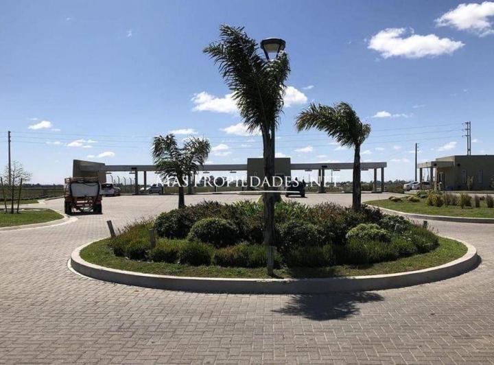 Terreno · 827m²