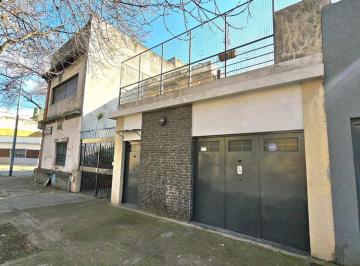 Casa · 195m² · 5 Ambientes · 2 Cocheras · Venta Casa + Terraza + Patio + Cocheras Oportunidad