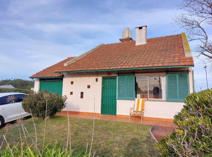 Casa · 100m² · 4 Ambientes · 1 Cochera