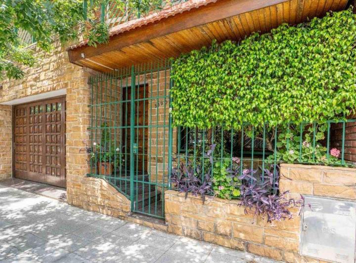 Casa en venta en Villa Luro · 5 ambientes