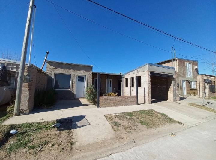 Casa · 320m² · 5 Ambientes · 1 Cochera